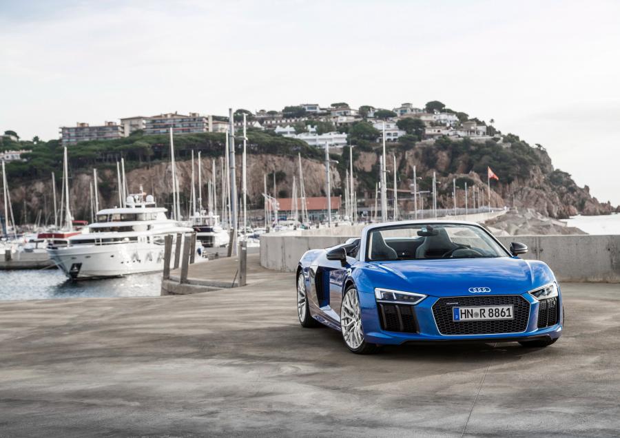  Audi R8 Spyder V10 2016 года  (WW) (фото 13 из 61)